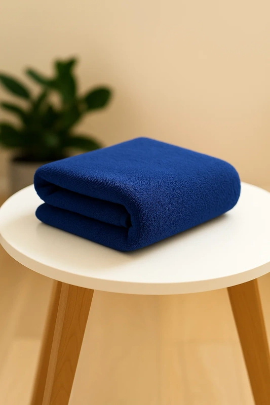 Ręcznik kąpielowy MIKRO granatowy z mikrofibry 33x50 szybkoschnący