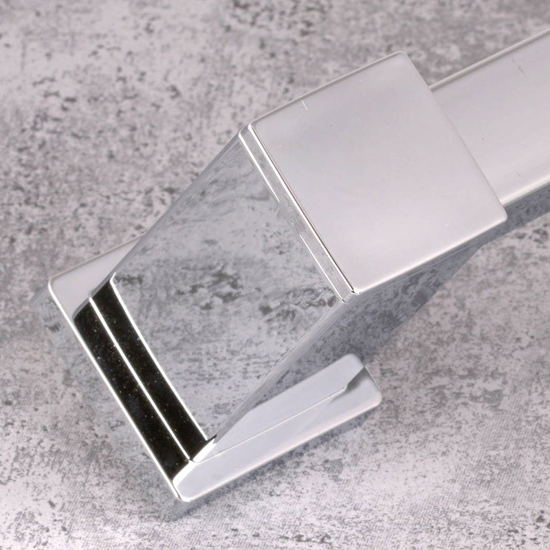 Drążek prysznicowy kwadratowy + zestaw natryskowy