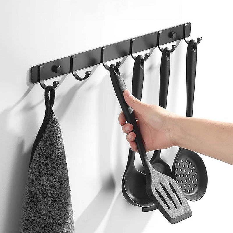 Wieszak na ubrania klucze ręczniki ścienny czarny 44 cm