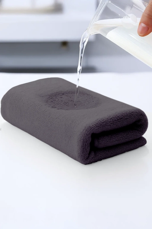 Ręcznik kąpielowy MIKRO ciemny szarofioletowy z mikrofibry 50x100 szybkoschnący