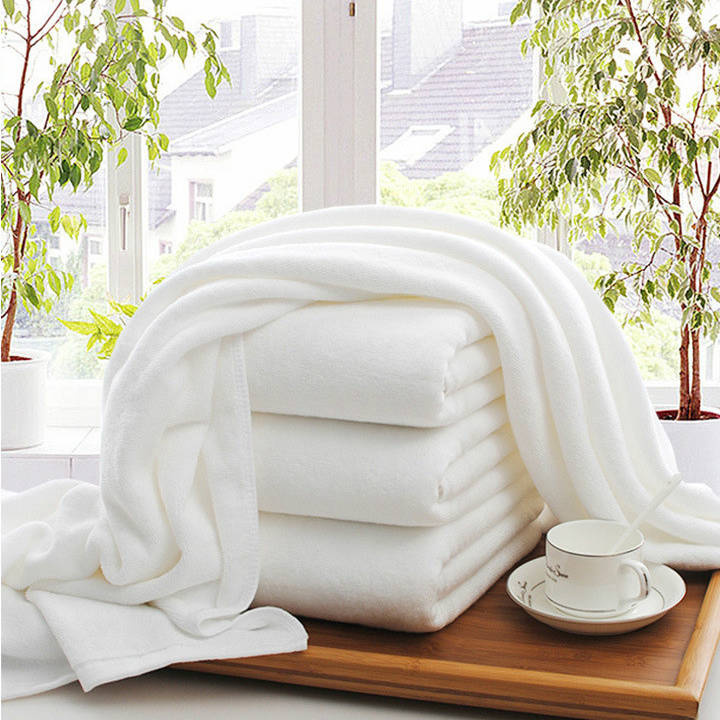 Ręcznik hotelowy Atena standard z bawełny 70x140cm