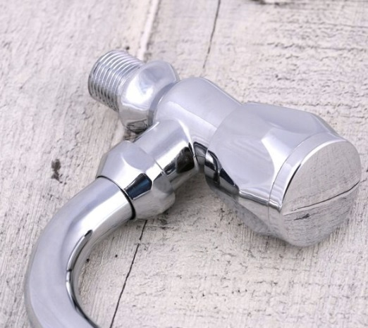 Kran pojedynczy ścienny mosiądz chrom 1/2" S