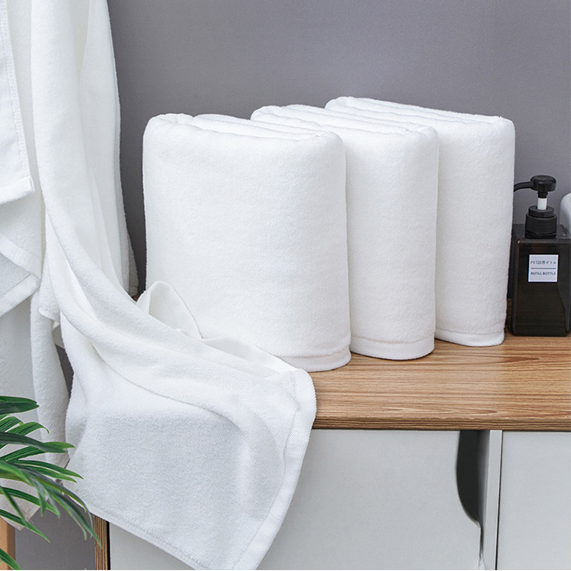 Ręcznik hotelowy Atena standard z bawełny 70x140cm