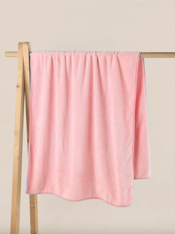 Ręcznik kąpielowy MIKRO różowy z mikrofibry 70x140 szybkoschnący