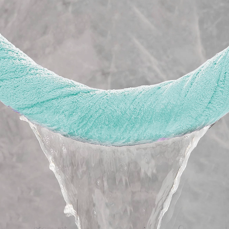 Ręcznik kąpielowy MIKRO miętowy z mikrofibry 70x140 szybkoschnący