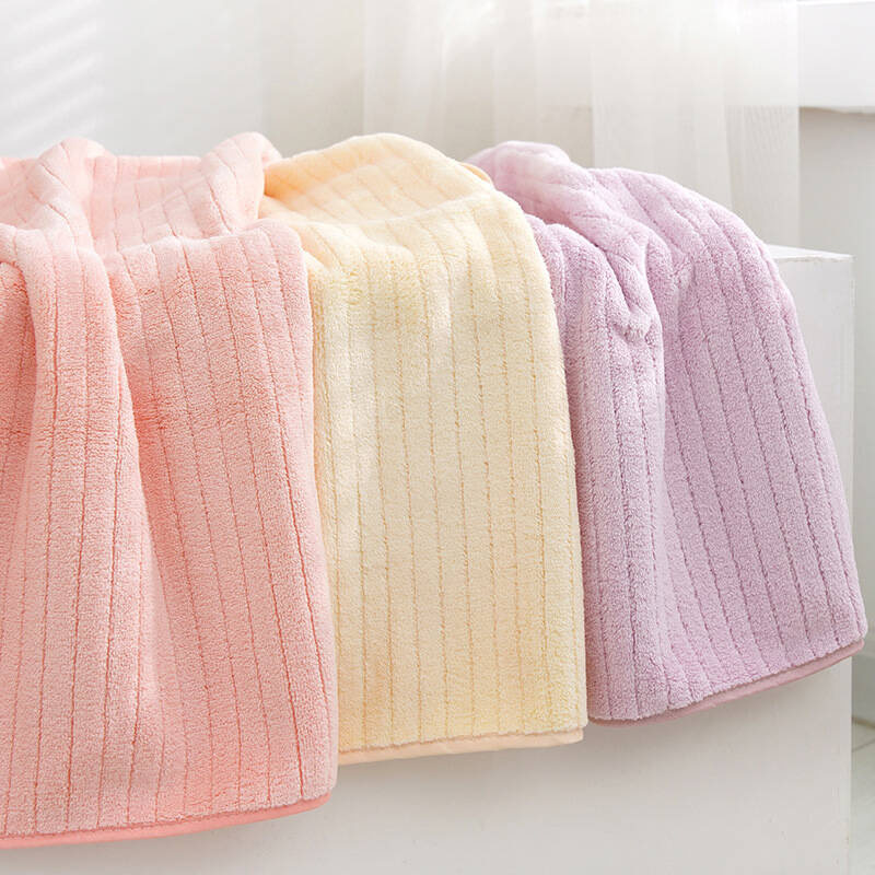 Ręcznik kąpielowy butelkowy zielony w paski z mikrofibry 50x100 szybkoschnący