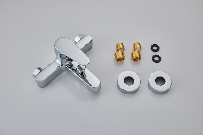 Bateria wannowa FOCUS + zestaw natryskowy