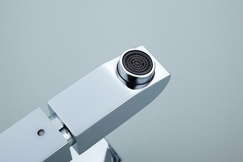 Bateria umywalkowa z wyciąganą wylewką kran BANG