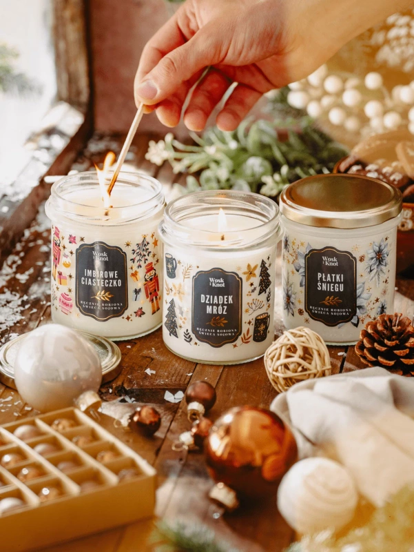 Świeca sojowa zapachowa PŁATKI ŚNIEGU 300ml