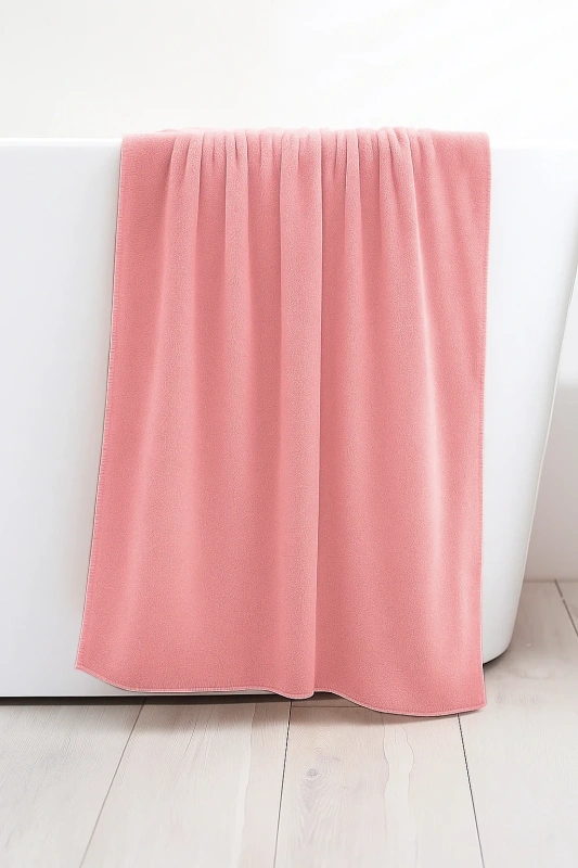 Ręcznik kąpielowy MIKRO różowy brzoskwiniowy z mikrofibry 70x140 szybkoschnący