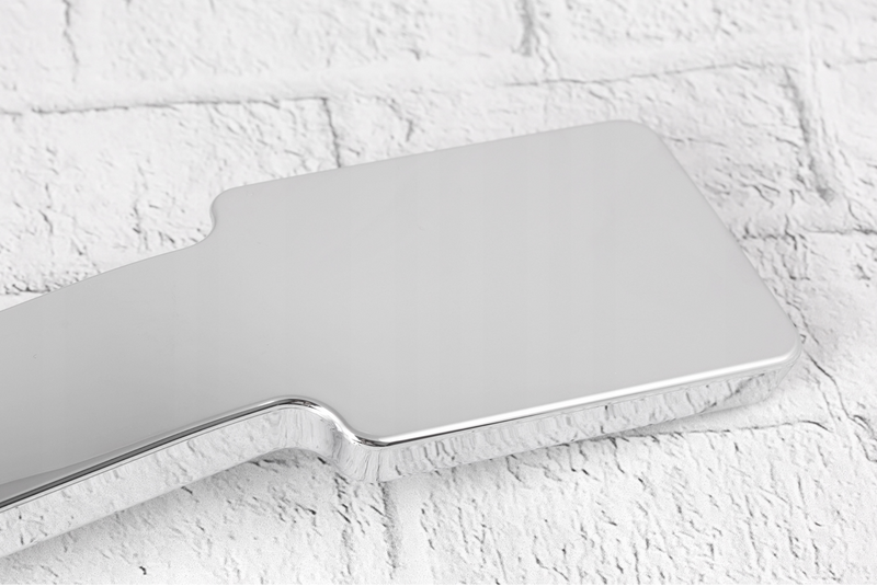 Bateria umywalkowa z wyjściem na wąż i zestawem natryskowym