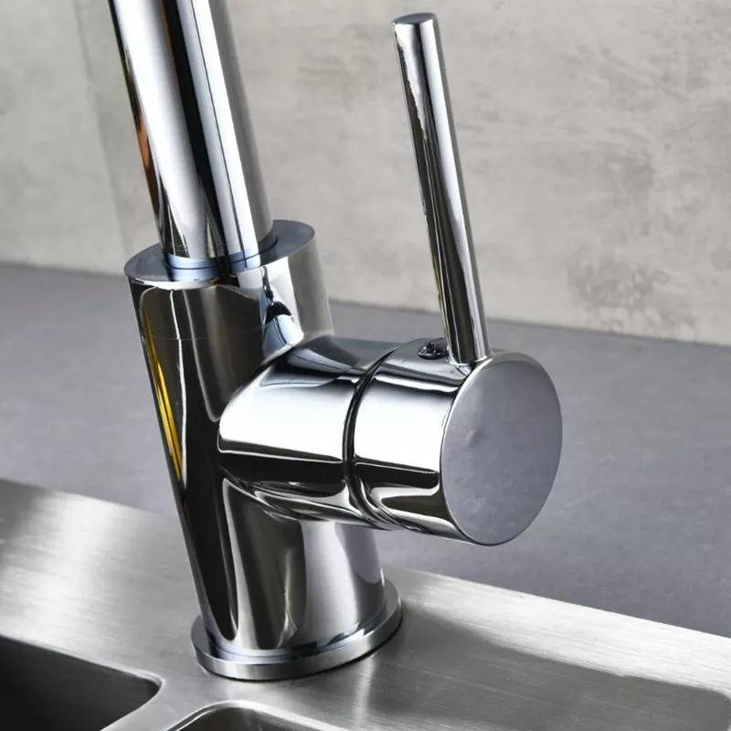 Bateria kuchenna z wyciąganą wylewką TUBO CHROM