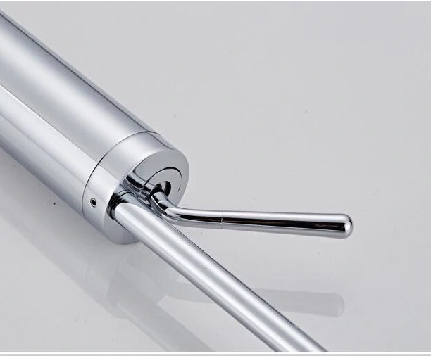 Bateria umywalkowa SPLIT wysoka chrom