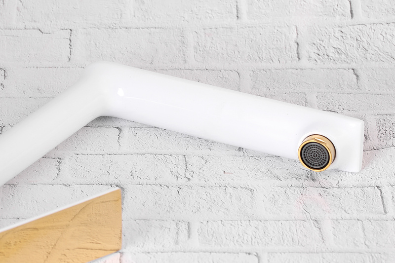 Bateria kuchenna biało-złota VITA