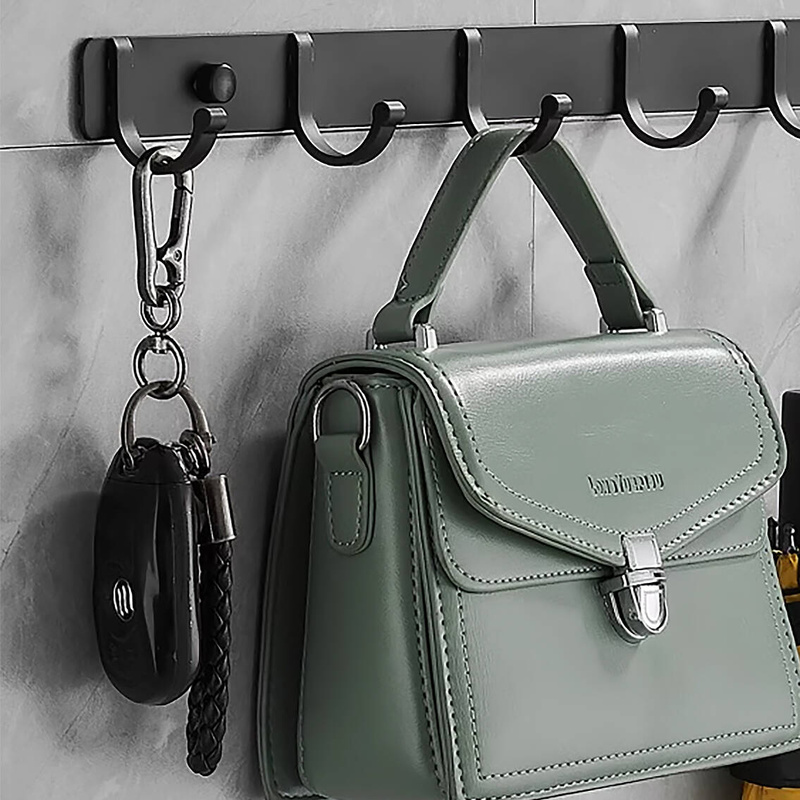 Wieszak na ubrania klucze ręczniki ścienny czarny 36 cm