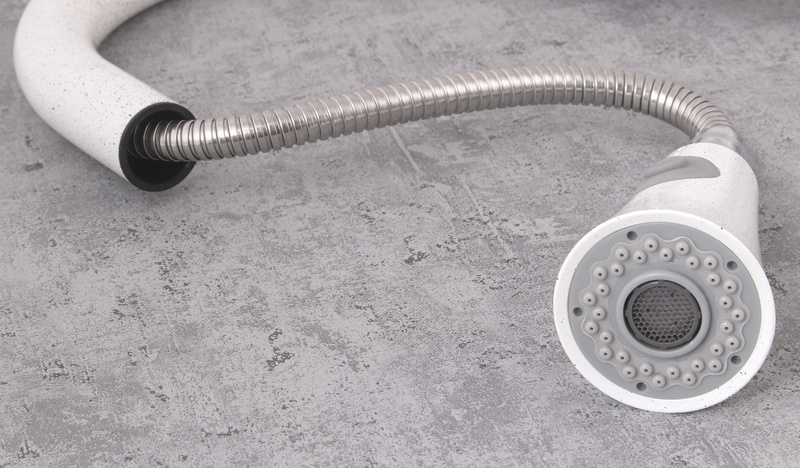 Biała bateria kuchenna z wyciąganą wylewką kran TUBO WHITE DOTS