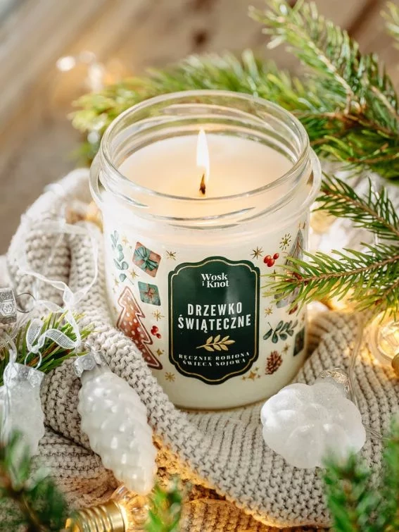 Świeca sojowa zapachowa DRZEWKO ŚWIĄTECZNE 300ml