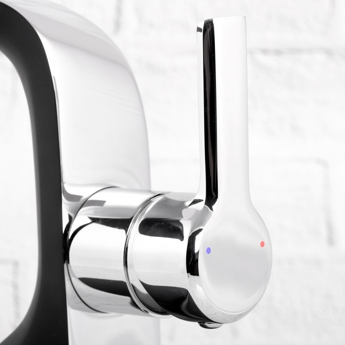 Bateria umywalkowa czarna