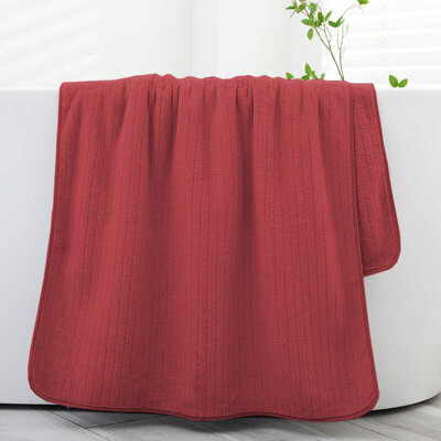 Ręcznik kąpielowy czerwony w paski z mikrofibry 70x140 szybkoschnący