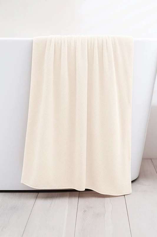 Ręcznik kąpielowy MIKRO kremowy z mikrofibry 50x100 szybkoschnący