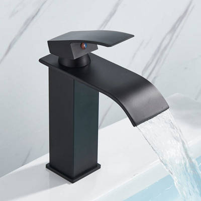 Bateria umywalkowa wodospad IDEAL czarna