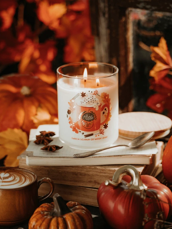 Świeca sojowa zapachowa HELLO AUTUMN 600ml