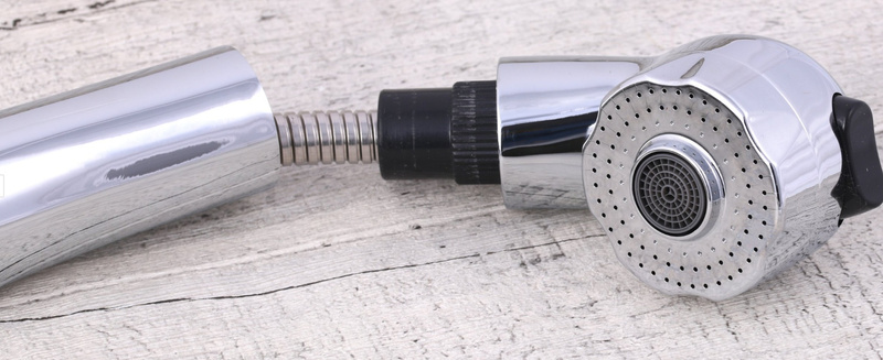 Bateria kuchenna z wyciąganą wylewką kran