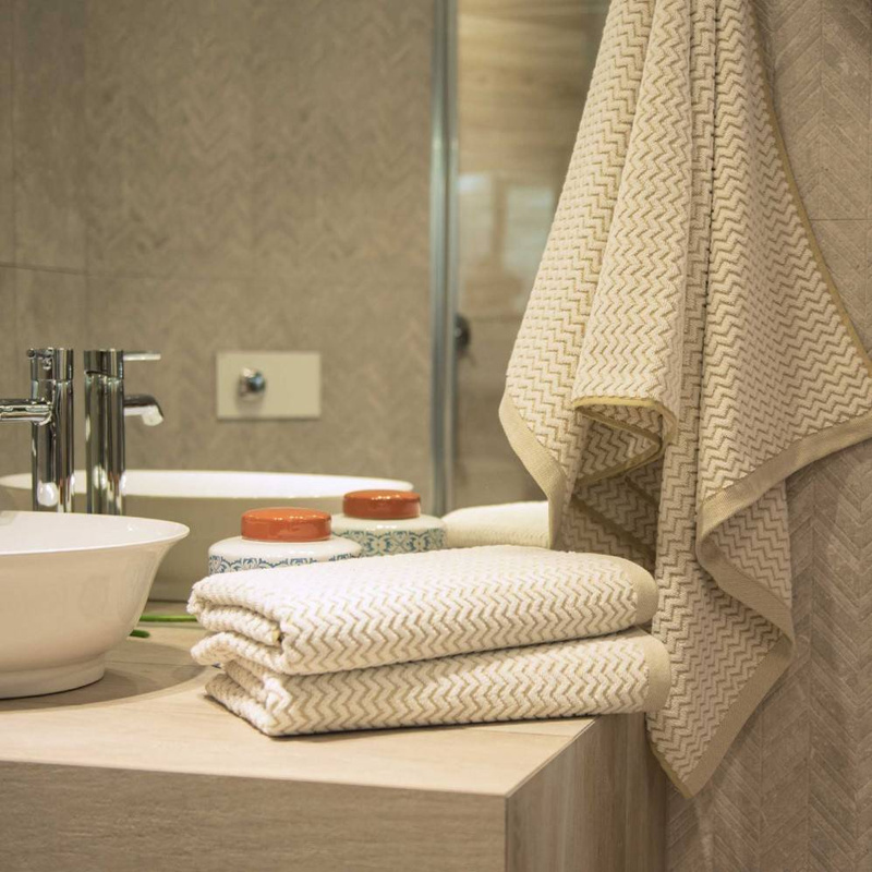 Ręcznik kąpielowy beżowy łazienkowy 50x100 500gsm LAHTI