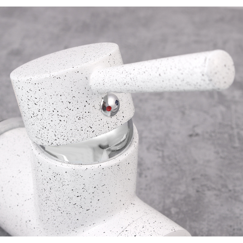 Biała bateria kuchenna z wyciąganą wylewką kran TUBO WHITE DOTS