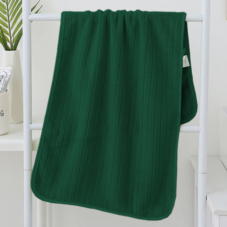 Ręcznik kąpielowy butelkowy zielony w paski z mikrofibry 50x100 szybkoschnący 